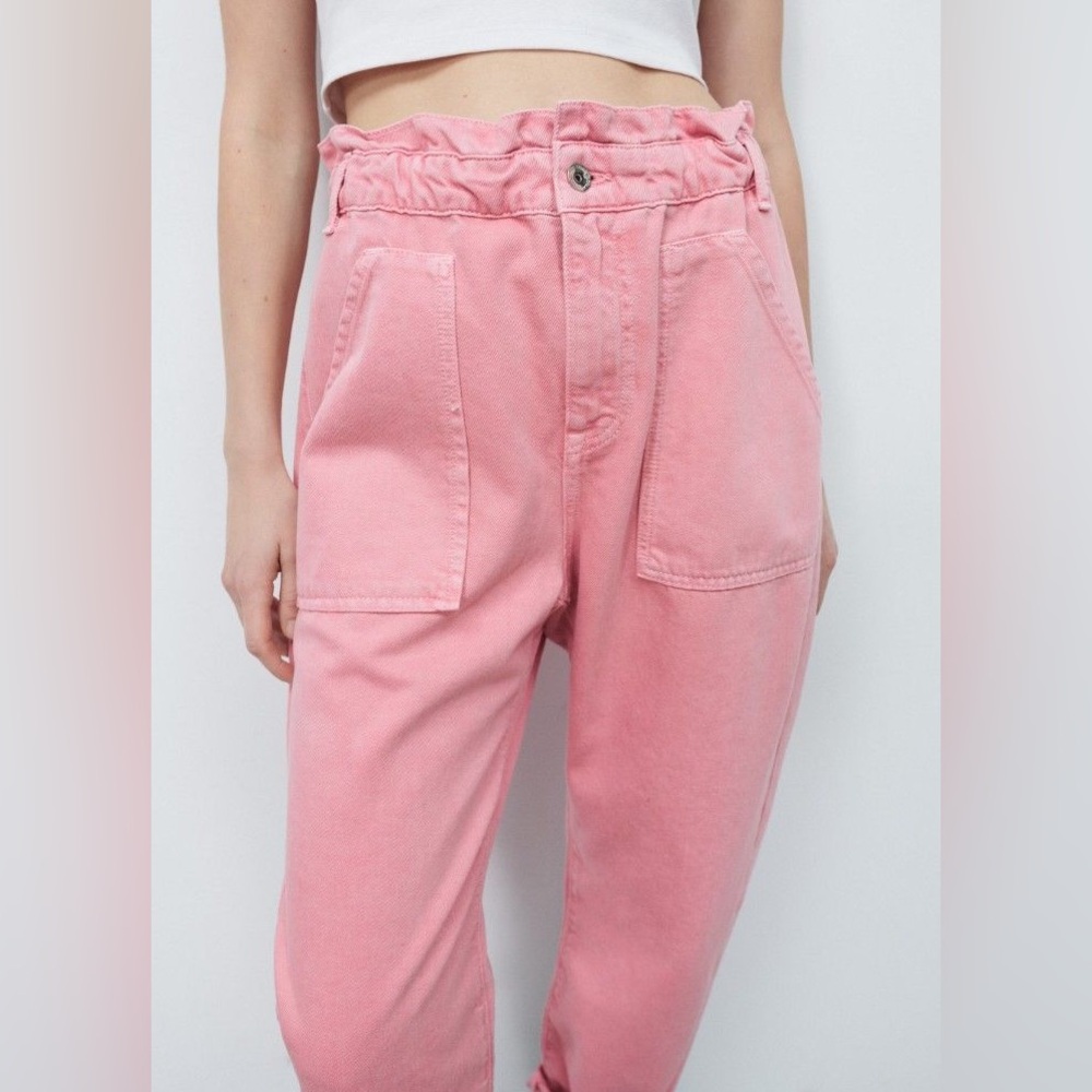 Zara, Women’s Paper bag pink jeans, size 6